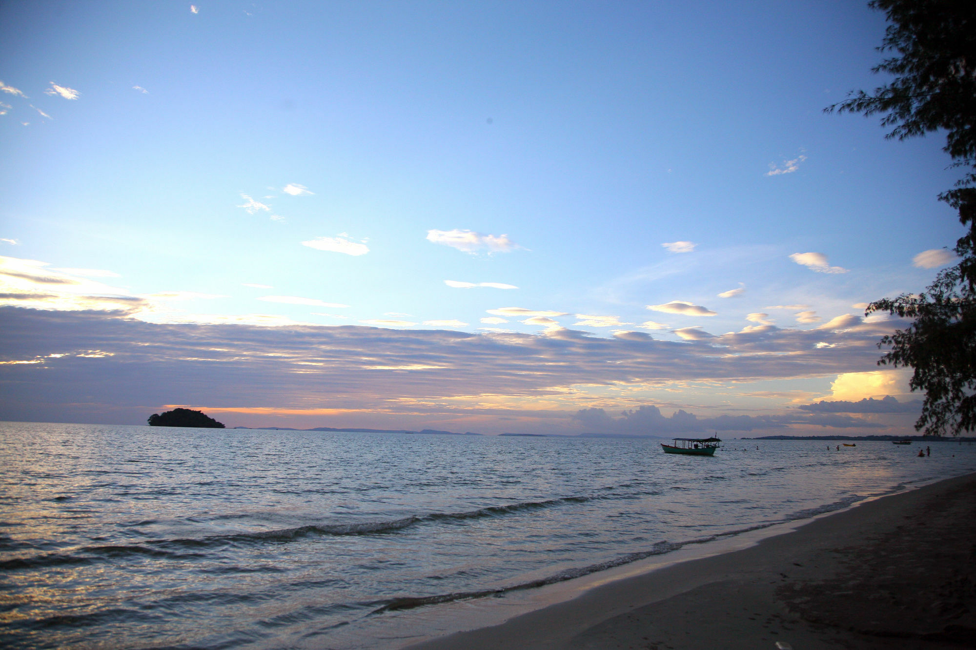 Naia Resort Sihanoukville Esterno foto